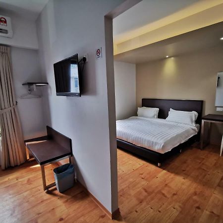 D'Green Hotel Kuching Bagian luar foto