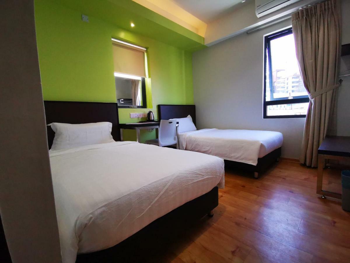 D'Green Hotel Kuching Bagian luar foto